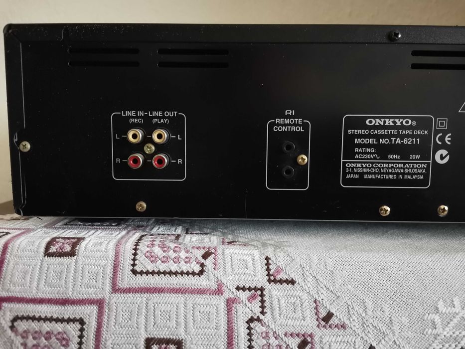Двуглав касетен дек Onkyo TA-6211