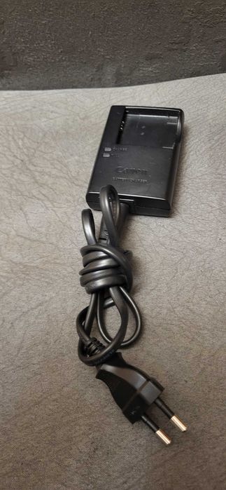 CANON CB-2LFE Incarcator aparat foto fuctional