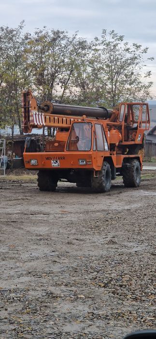 Forez fântâni cu utilaj mecanizat