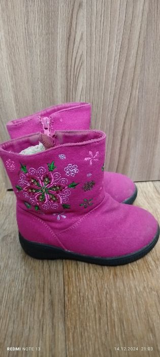 Продам сапоги для девочки