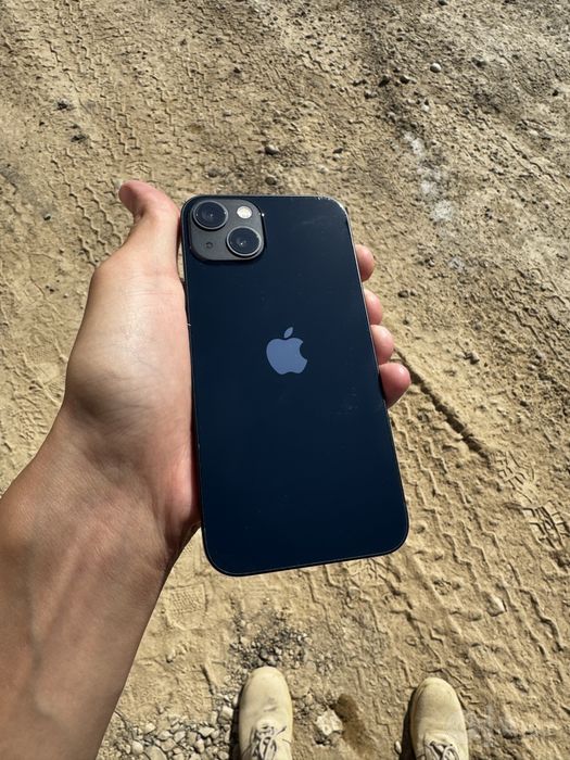iPhone 13 LLA region