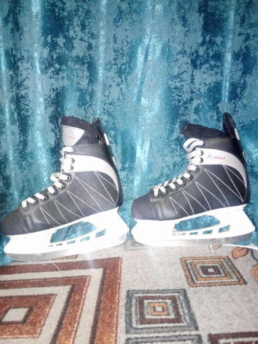 Хоккейные коньки