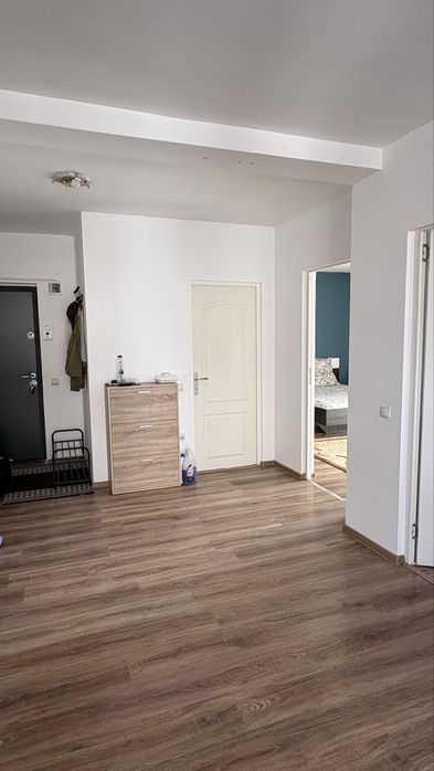 Vand apartament 2 camere Floresi