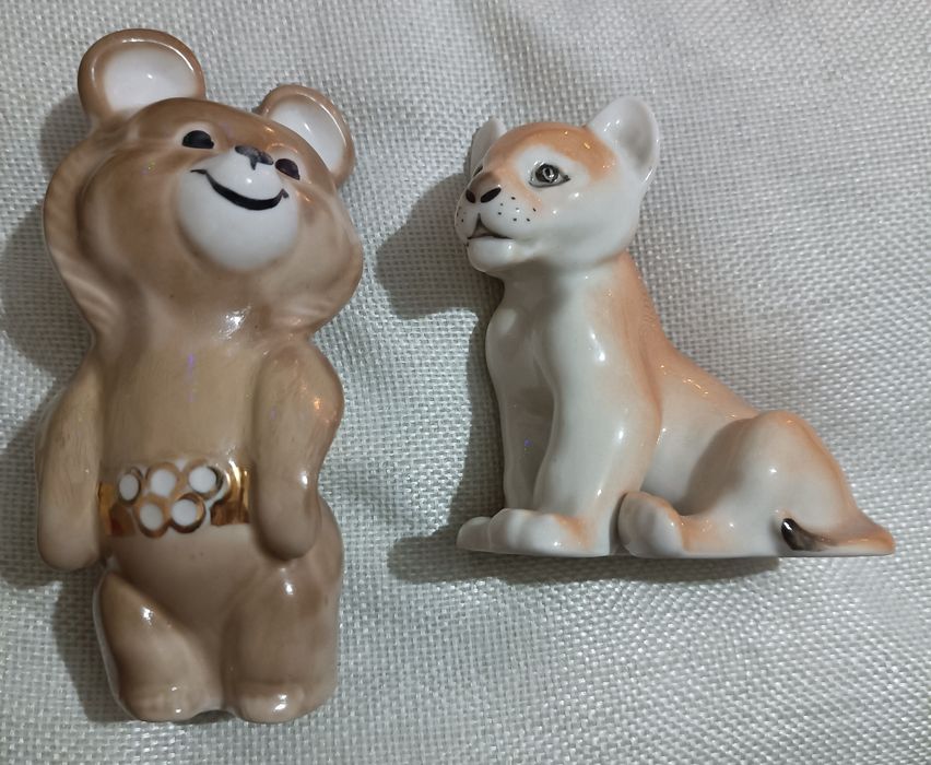 Продаю советские фарфоровые статуэтки