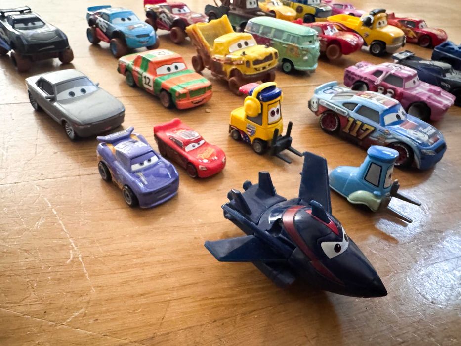 Colecție 24 mașinuțe Disney Pixar Cars Mattel