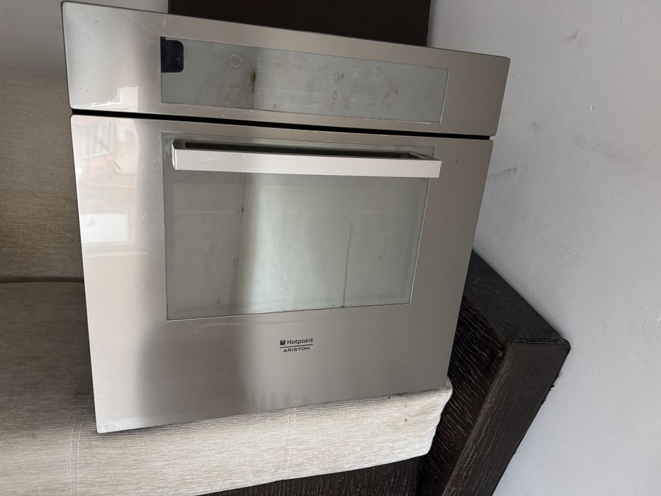 Ariston Аристон фурна за вграждане