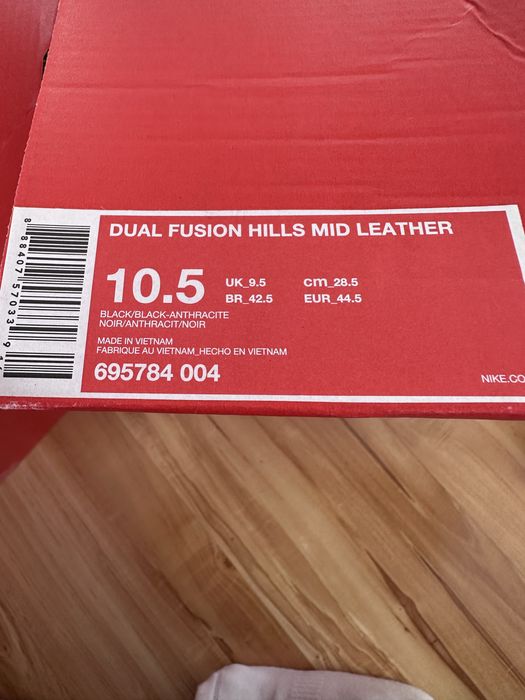 Нови мъжки обувки на найк