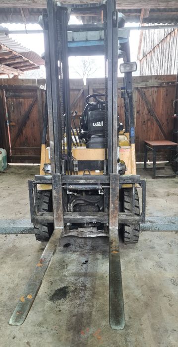 Stivuitor Caterpillar de 3,3 tone