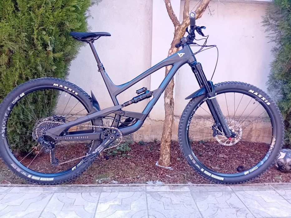 Yt Capra  XL  2021 , 29  Live Uncaged , Мекица