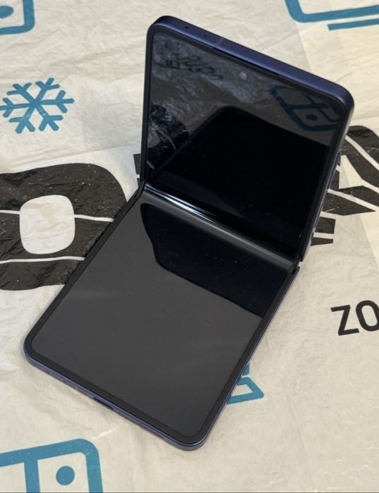 КАТО НОВ 512GB Samsung Z Flip 7 Зора Гаранция 2027г. Blue / Син