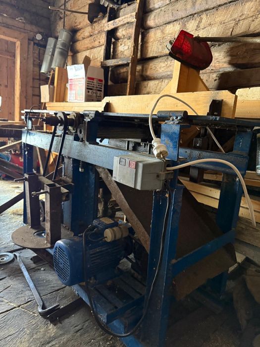 Abrict tamplarie multifunctional