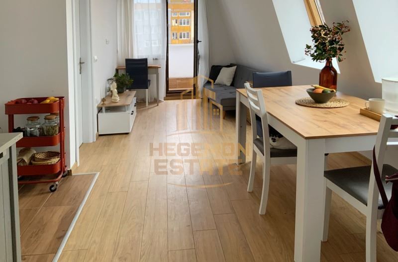 Продава се Тристаен апартамент в Варна, Левски - 78 кв.м за 2052 €/кв.м - Снимка #3