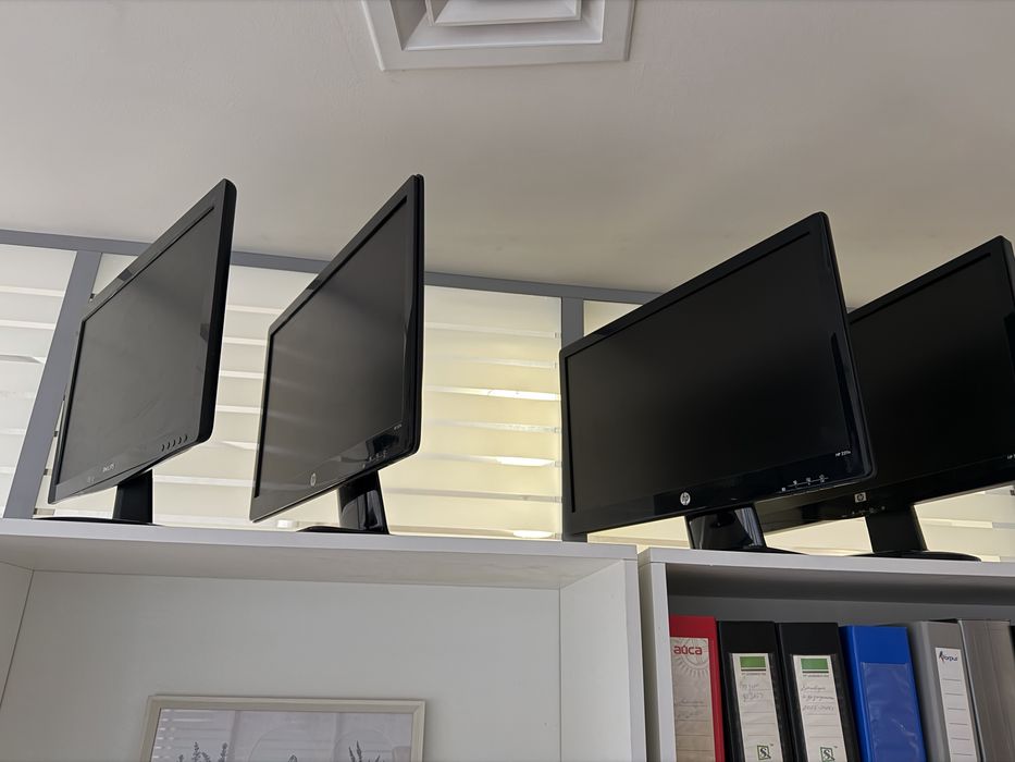 Мониторы продам все 4 шт за 15