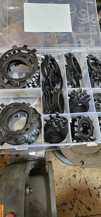 Стопорные шайбы.