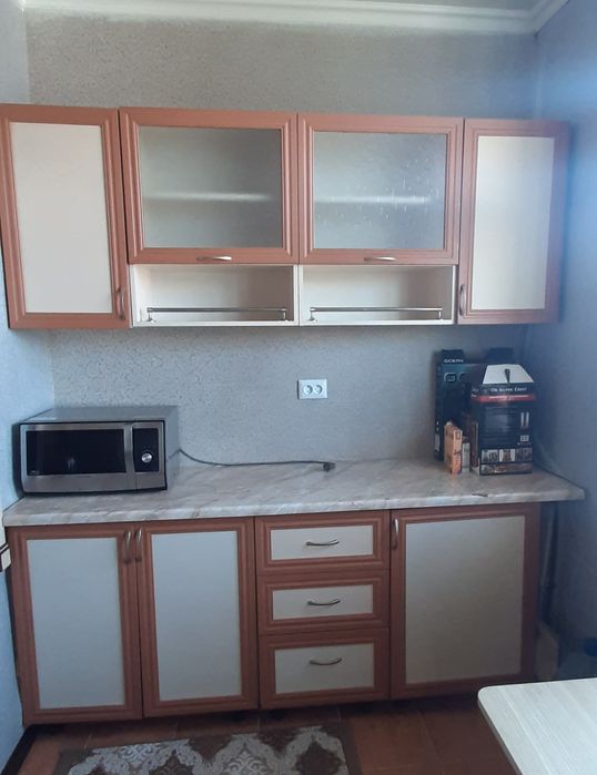 Кухонная мебель б/у, мебель для кухни 2 стороны: 1 950 000 сум ...