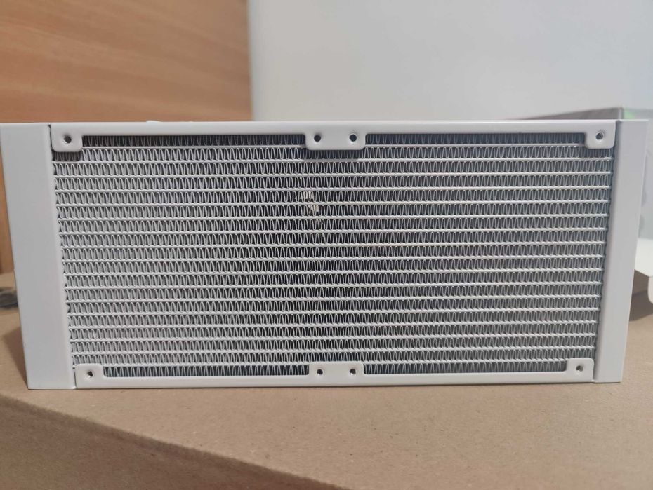 Cooler AIO Thermalright Frozen Vision 240 Display