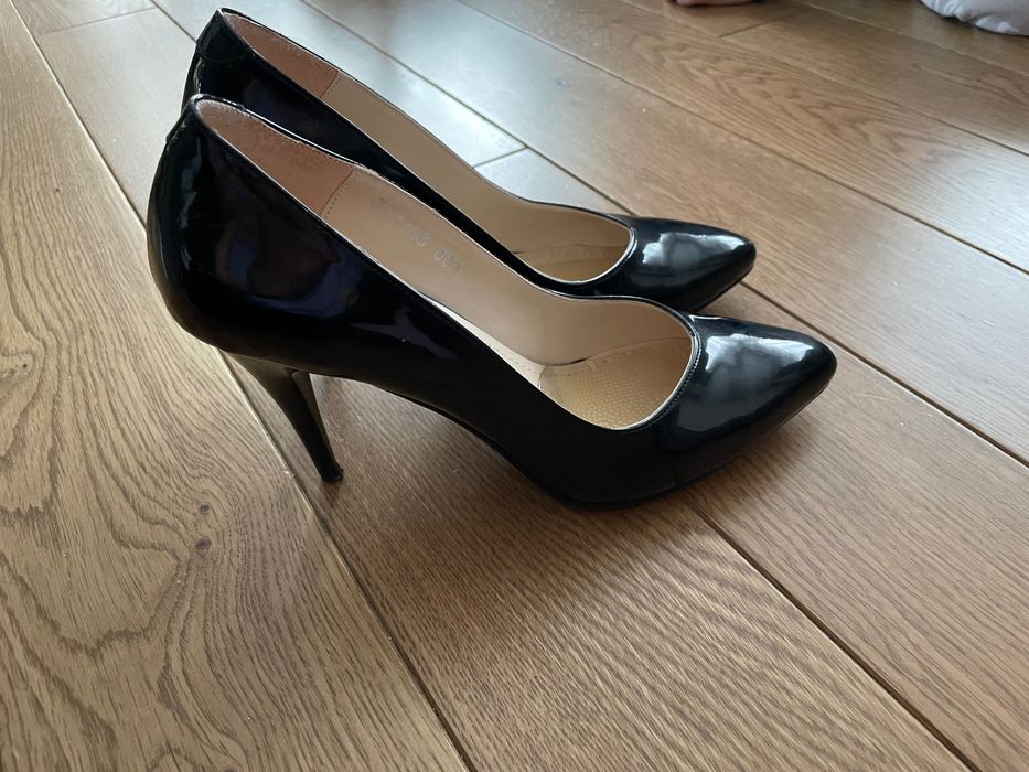 Дамски обувки, елегантни с ток