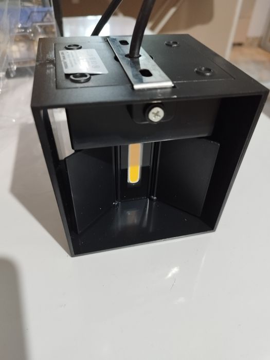 Стенно лед осветление