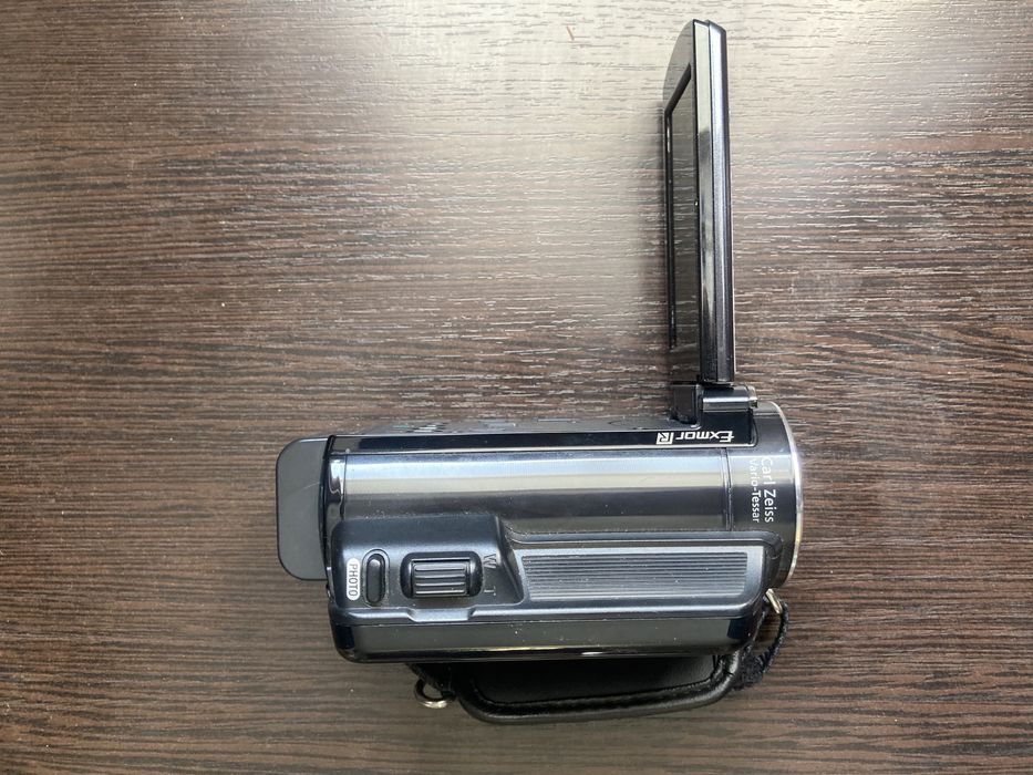 Продам видеокамеру Sony