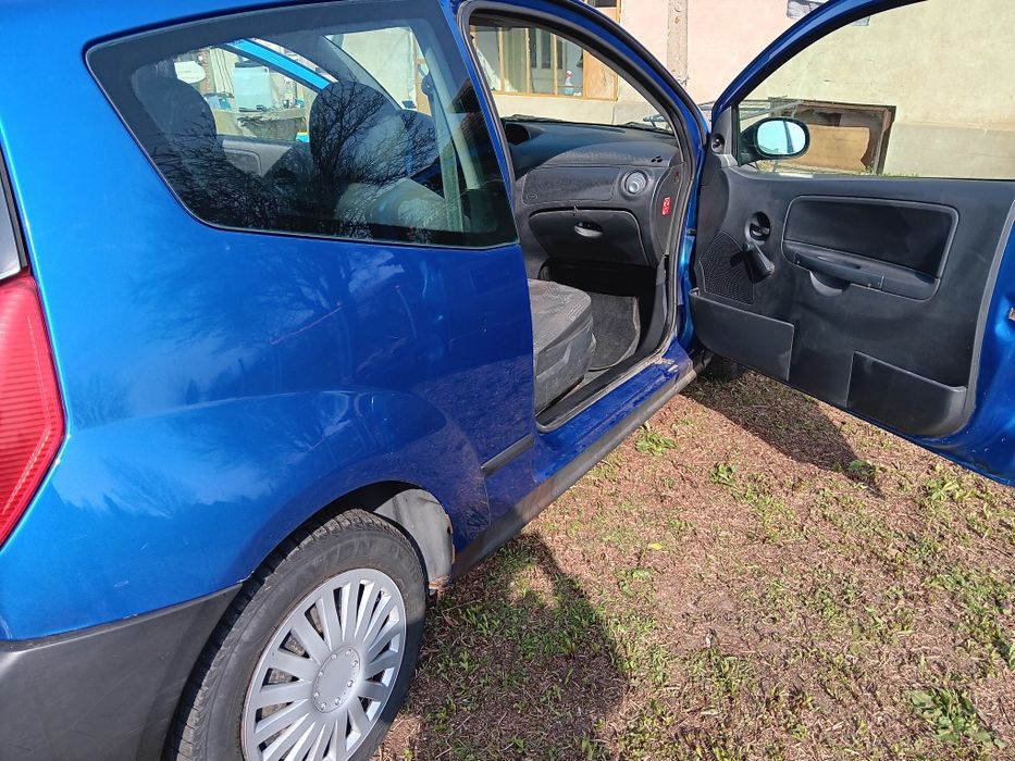 Продава Ситроен c2