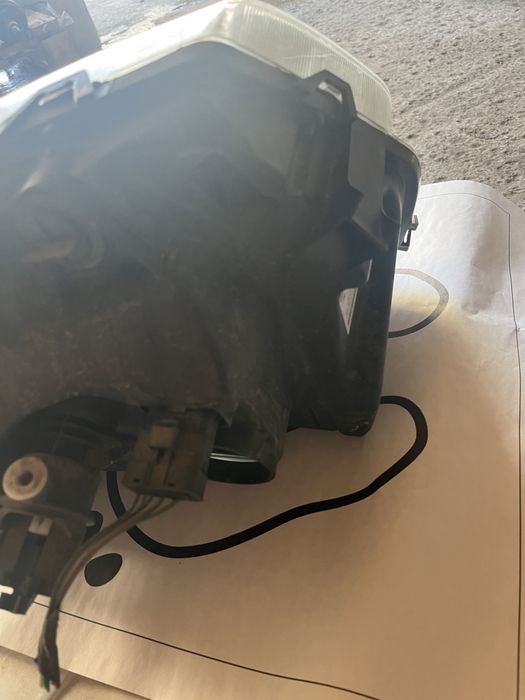 Фар Dacia Duster 2010-