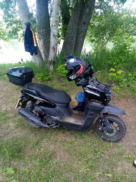 Продам скутер Танк