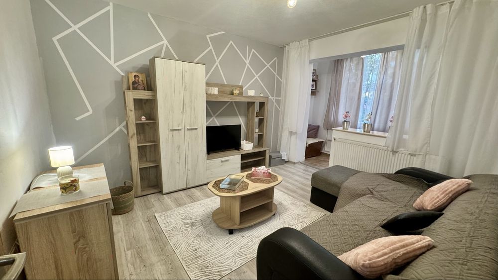 Inchiriez apartament in Hunedoara, Micro 7,str. Trandafirilor