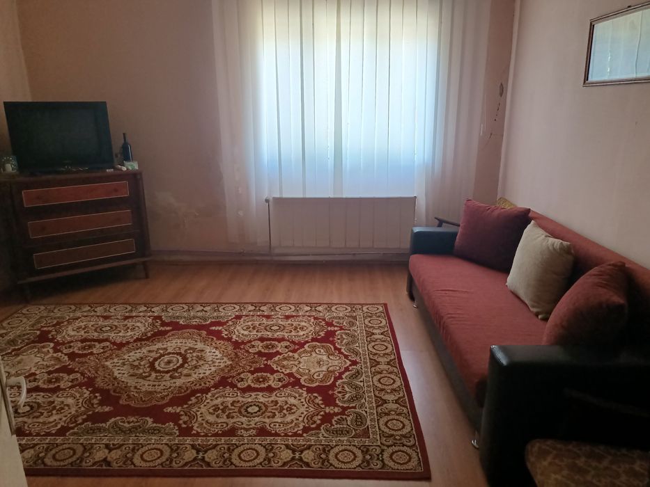 Casă de vânzare în centrul localității Vinga