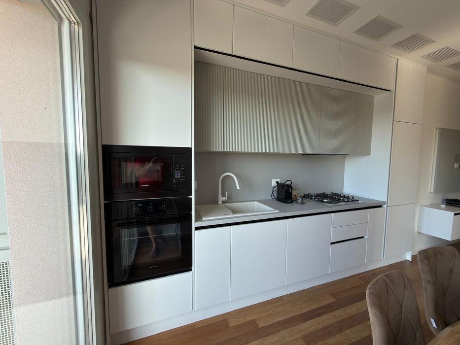 De inchiriat  apartament cu 2 camere decomandate et1