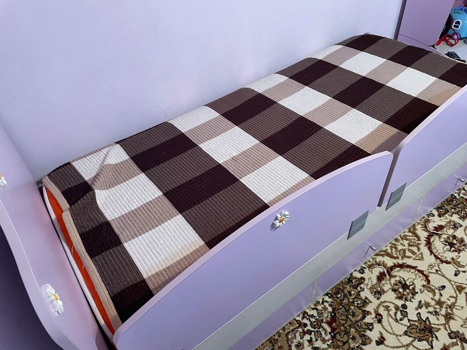 Продам детскую кровать.