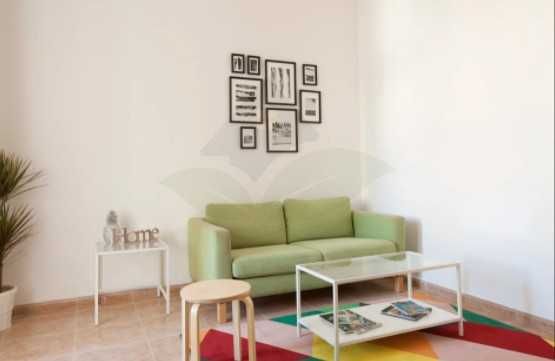 Дава се под наем Тристаен апартамент в Пловдив, Център - 89 кв.м за 341.7 € - Снимка #2