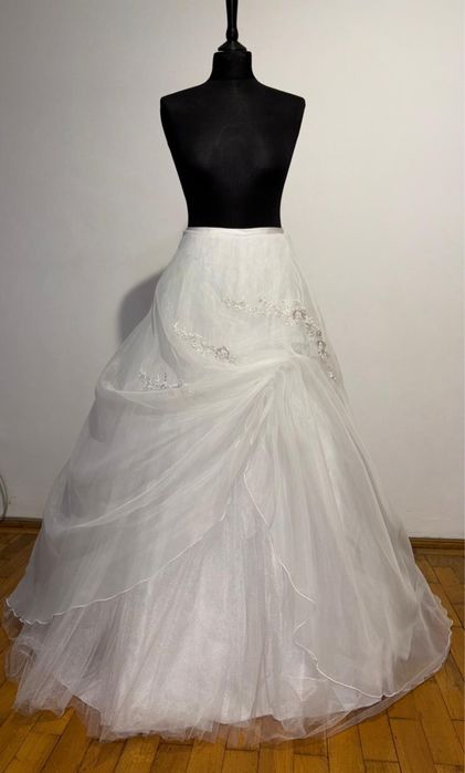 Vand rochie de mireasa 2 piese