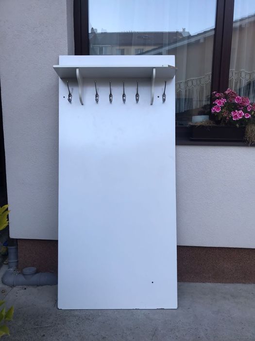 Vând măsuță în stare buna