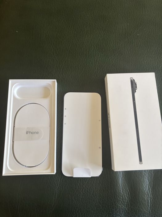 IPhone Air чисто нов