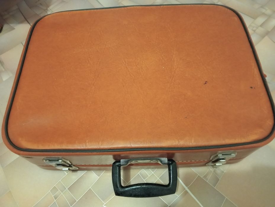 Продаються   ретро  чемоданы  СССР.