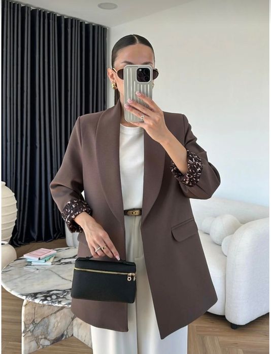 Кафяво модерно сако