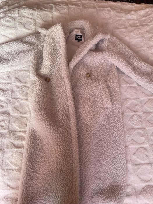 Зимно палто UGG в бяло