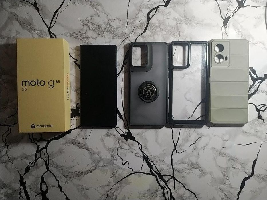 Vând Motorola G85 5G 256 GB 8+8 Ram