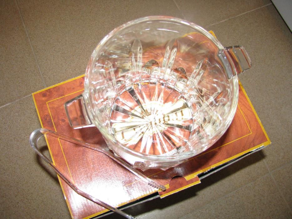 чисто нов сервиз