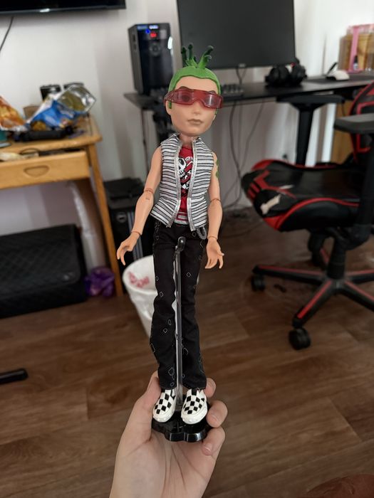 продаю funko pop и monster high