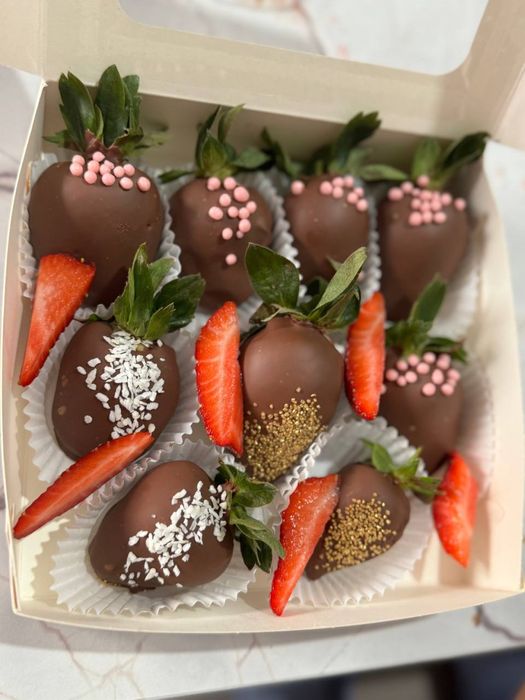 Клубника в шоколаде Алматы