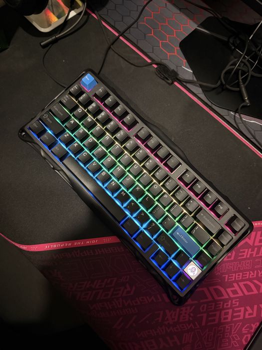 GravaStar Механическая клавиатура в харошем состояние !