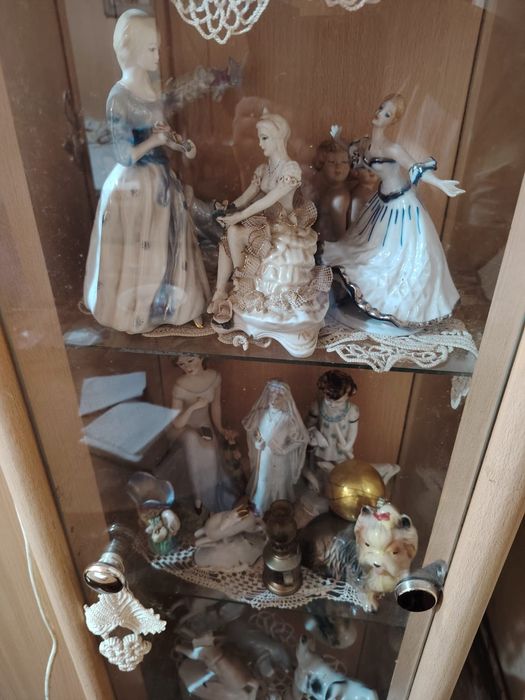 Lot bibelouri de vânzare