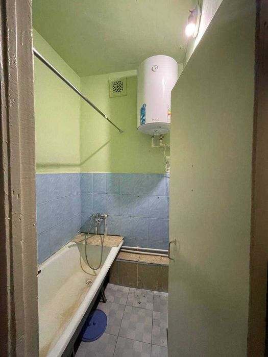 Продаётся квартира 4 комнатная, 1-54-22