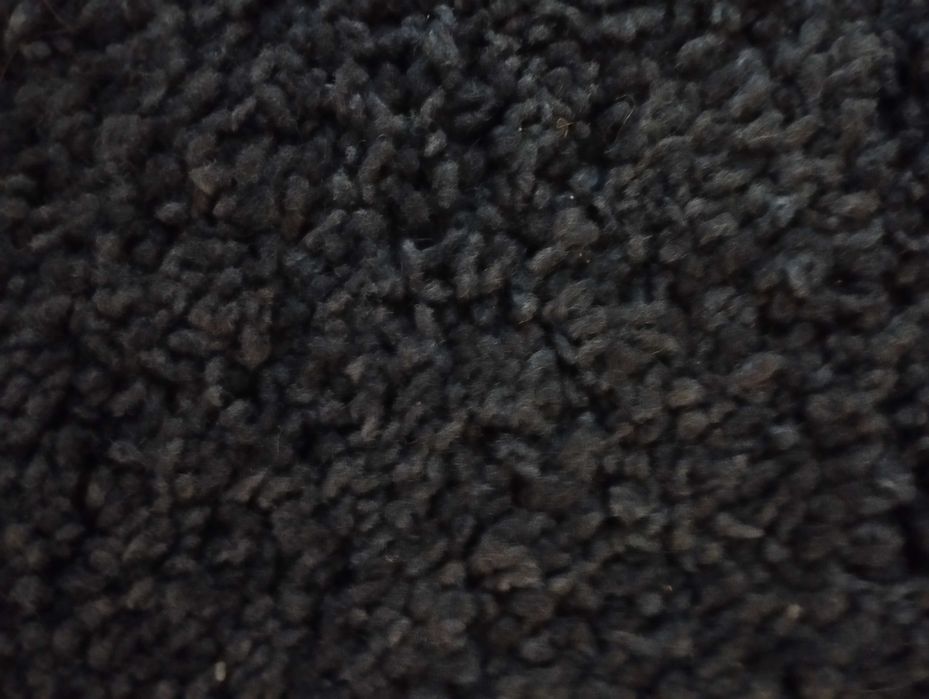 Продавам син килим, дълъг косъм