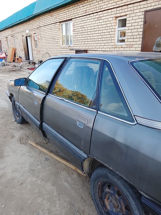 Ауди 100 сатылады