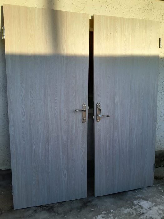 Продам дверь б /у