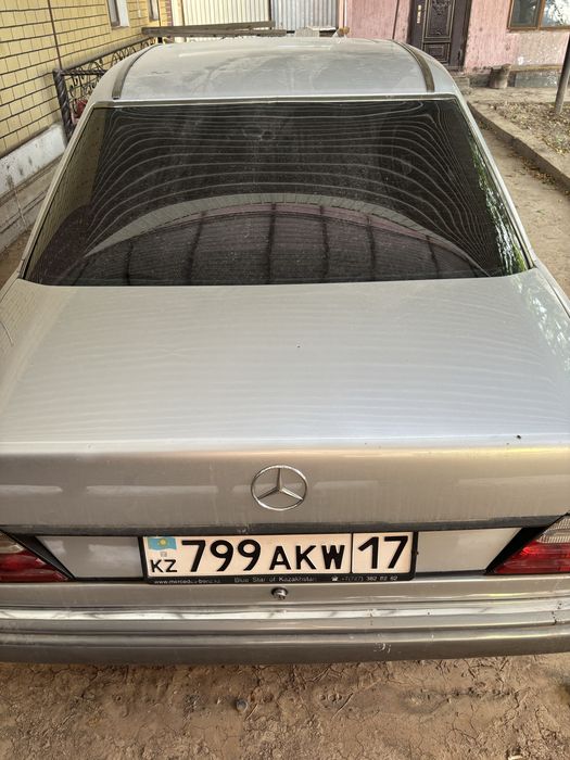 Мерседес Бенз W124