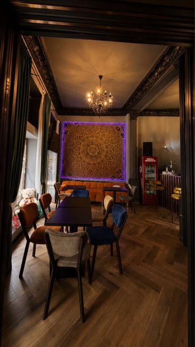Se vinde afacere la cheie în Piața Ovidiu – Cafenea & Cocktail Bar