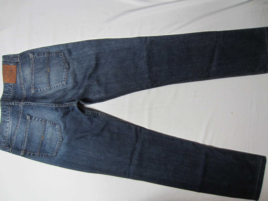 Blugi Fay, W33 L34,Talie=80cm,Lung=107cm, drepti,stare f.buna